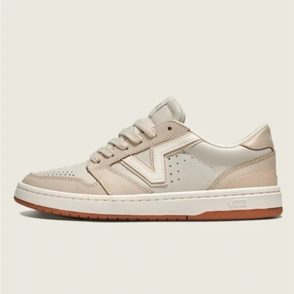 VANS Lowland 2.0 Shoe in Marshmallow, Women’s 8 NEW - Picture 1 of 7